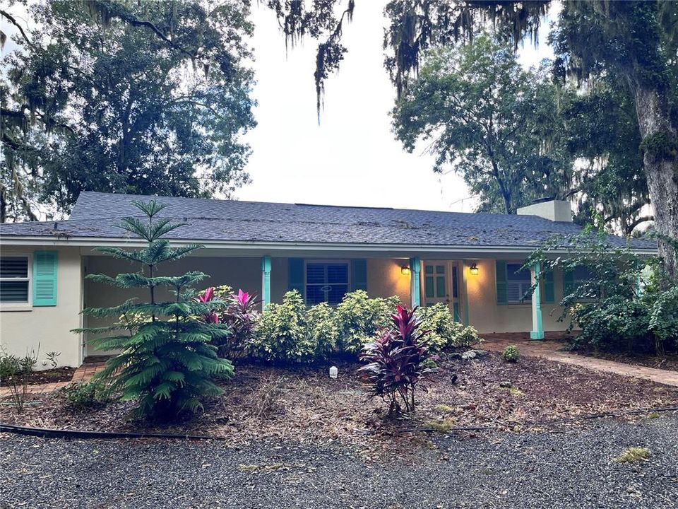 For Rent: $3,300 (2 beds, 1 baths, 1350 Square Feet)