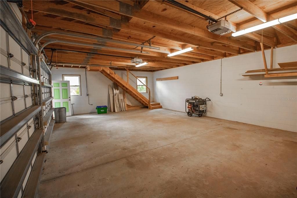 For Rent: $3,300 (2 beds, 1 baths, 1350 Square Feet)