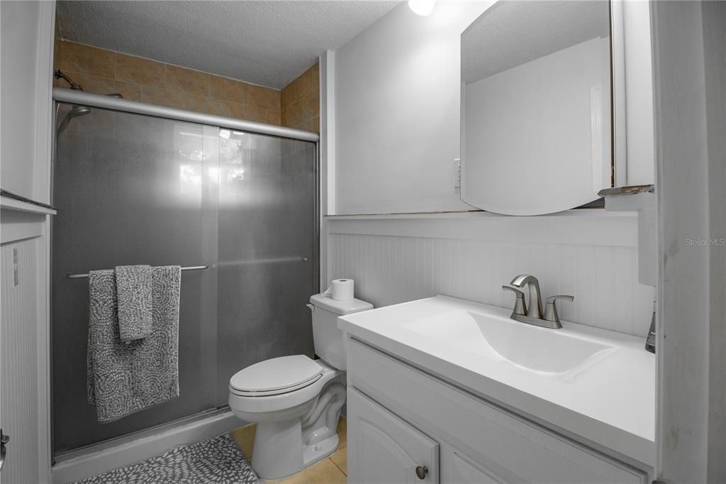 For Rent: $3,300 (2 beds, 1 baths, 1350 Square Feet)