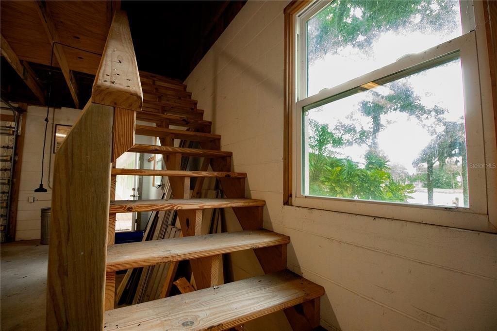 For Rent: $3,300 (2 beds, 1 baths, 1350 Square Feet)