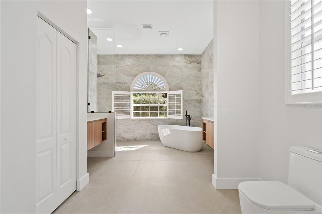 На продажу: $799,000 (3 спален, 2 ванн, 2518 Квадратных фут)