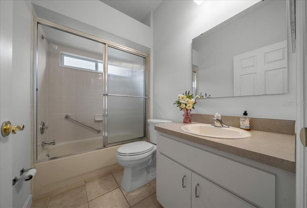 В аренду: $4,000 (3 спален, 2 ванн, 1692 Квадратных фут)