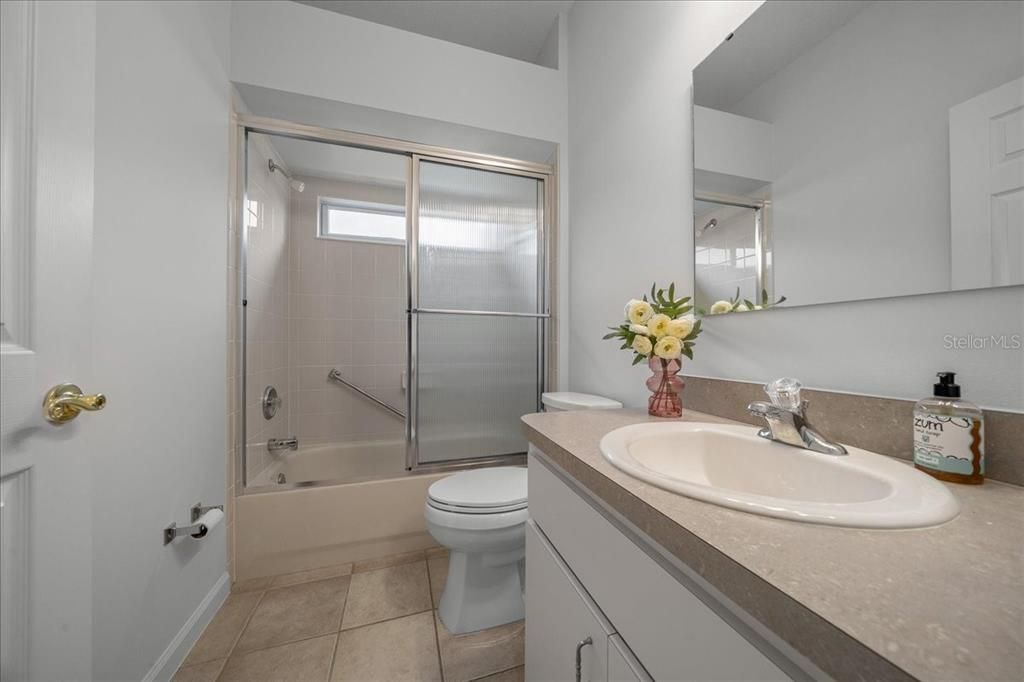 В аренду: $4,000 (3 спален, 2 ванн, 1692 Квадратных фут)