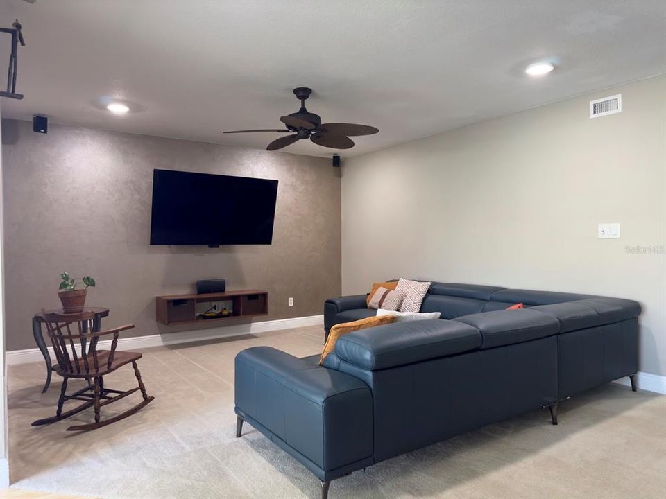 En Venta: $167,900 (2 camas, 2 baños, 1072 Pies cuadrados)