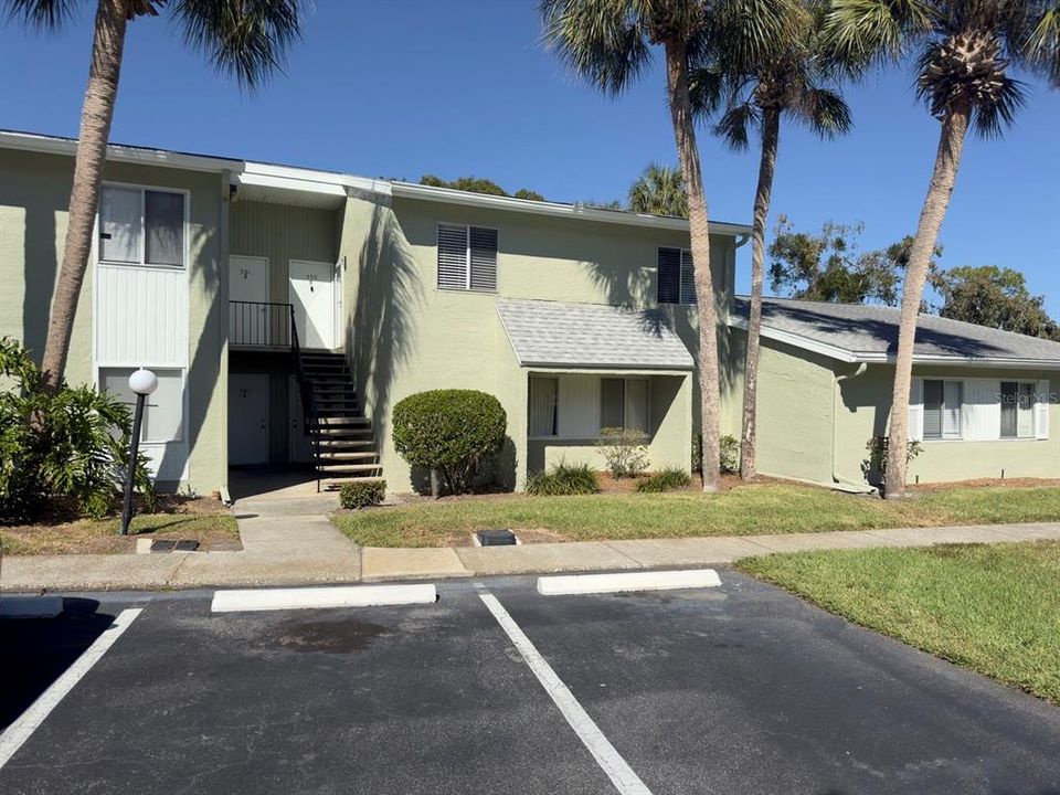 En Venta: $167,900 (2 camas, 2 baños, 1072 Pies cuadrados)