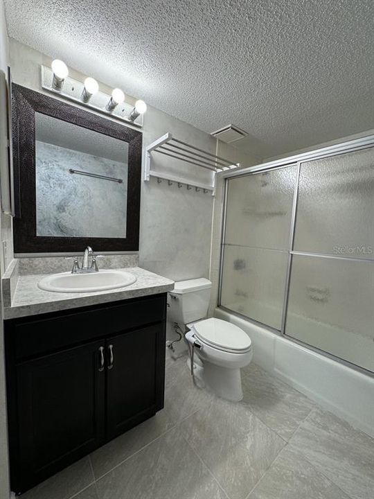 En Venta: $167,900 (2 camas, 2 baños, 1072 Pies cuadrados)