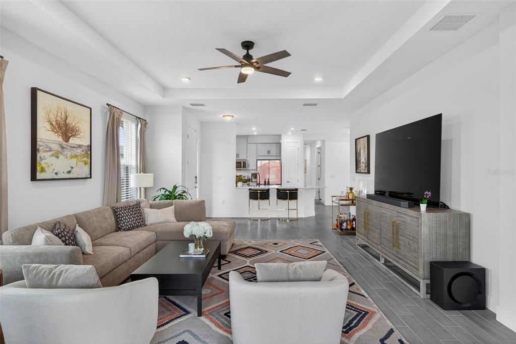 En Venta: $695,000 (3 camas, 2 baños, 1926 Pies cuadrados)