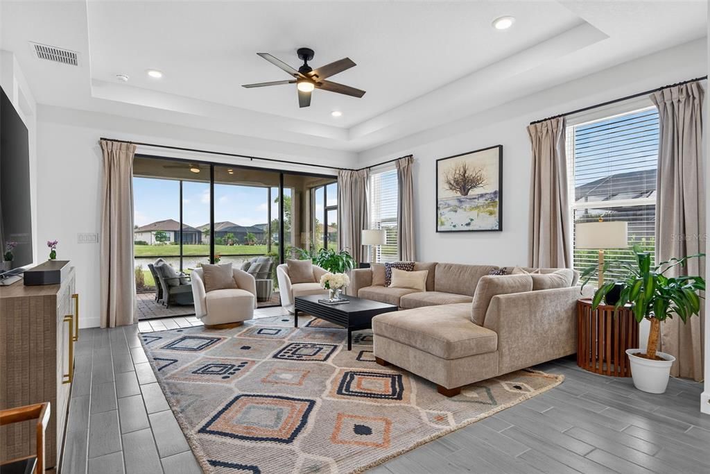 En Venta: $695,000 (3 camas, 2 baños, 1926 Pies cuadrados)