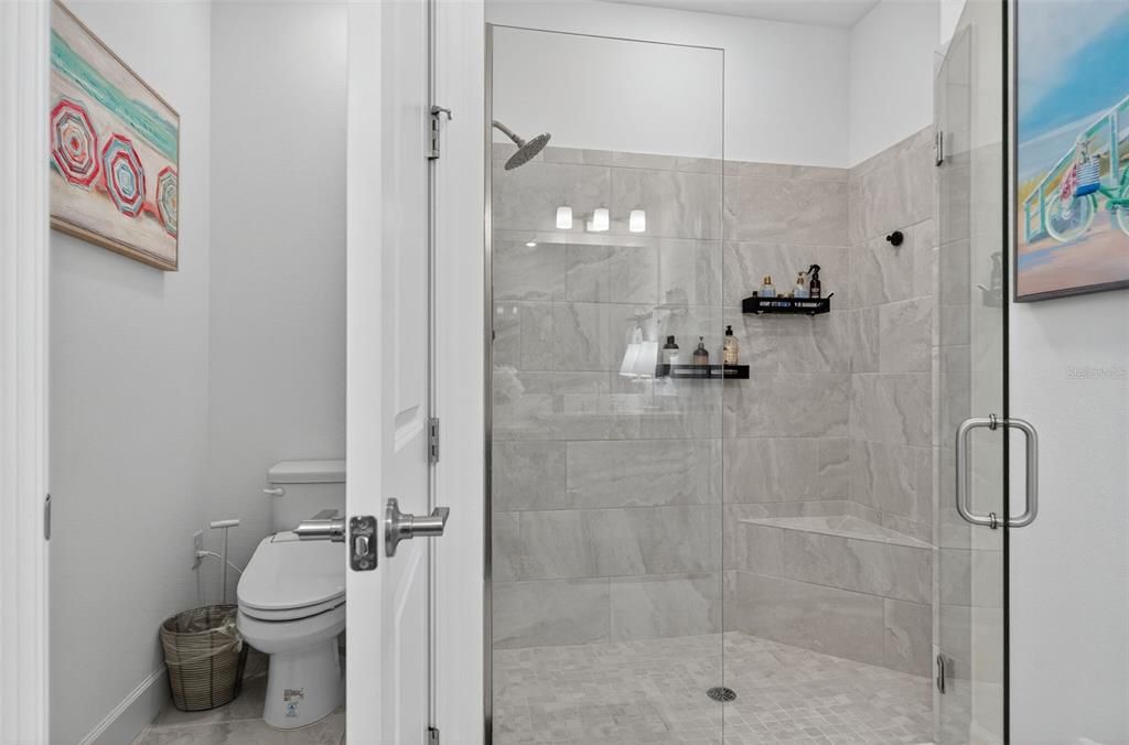 En Venta: $695,000 (3 camas, 2 baños, 1926 Pies cuadrados)