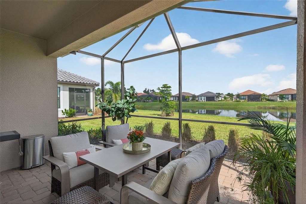 En Venta: $695,000 (3 camas, 2 baños, 1926 Pies cuadrados)