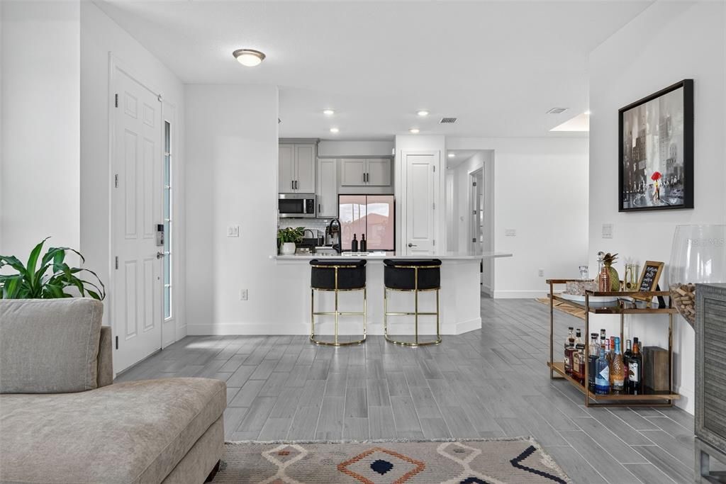 En Venta: $695,000 (3 camas, 2 baños, 1926 Pies cuadrados)