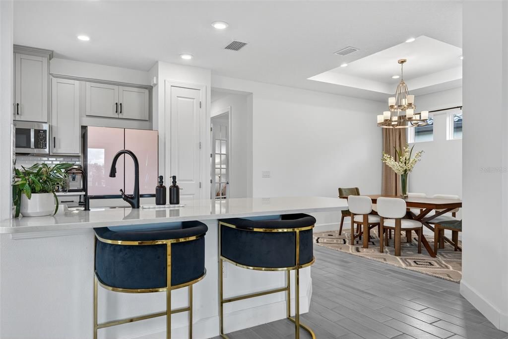 En Venta: $695,000 (3 camas, 2 baños, 1926 Pies cuadrados)