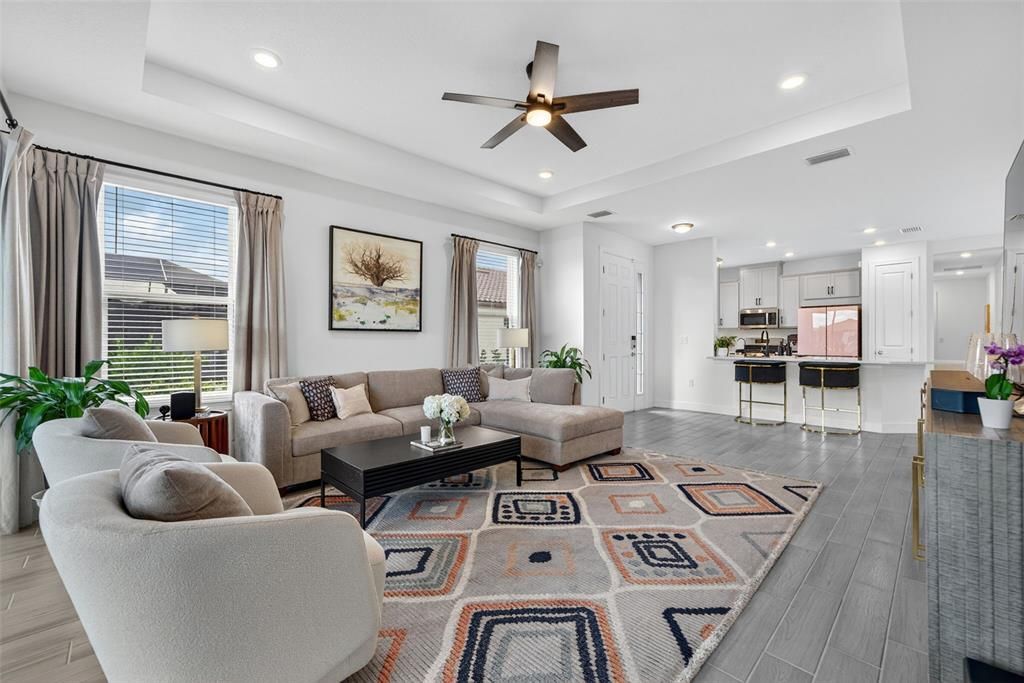 En Venta: $695,000 (3 camas, 2 baños, 1926 Pies cuadrados)