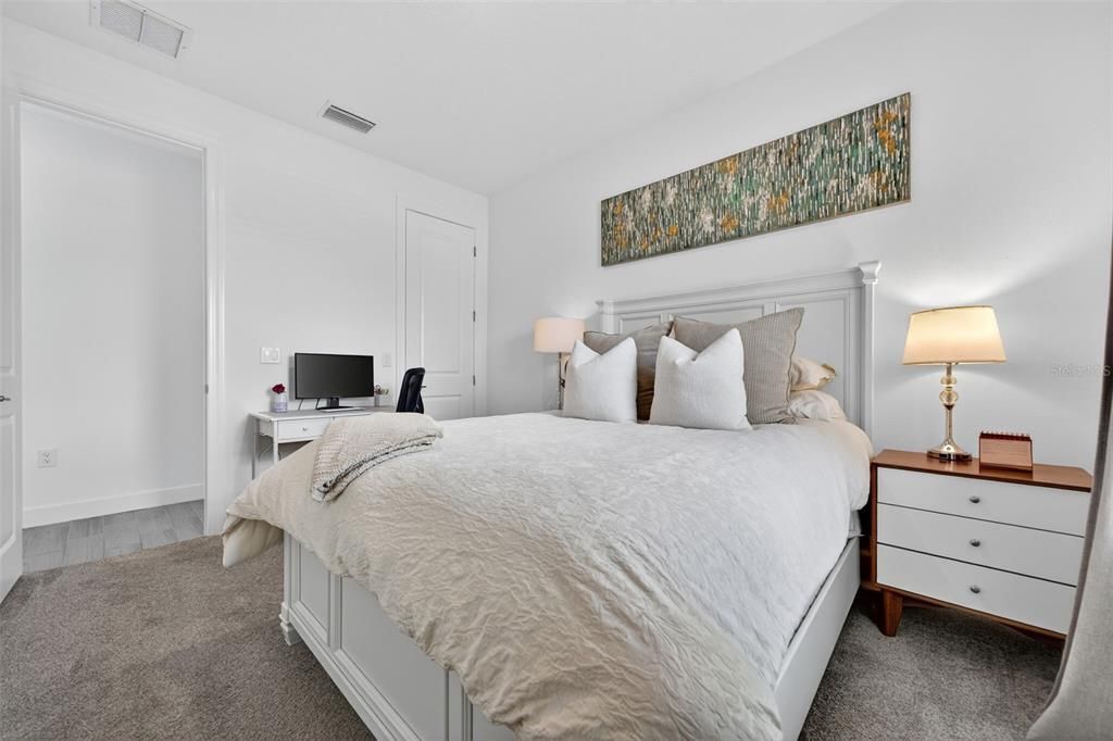 En Venta: $695,000 (3 camas, 2 baños, 1926 Pies cuadrados)