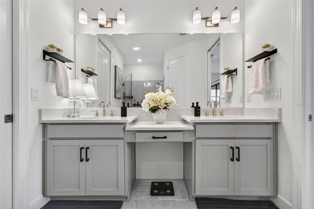 En Venta: $695,000 (3 camas, 2 baños, 1926 Pies cuadrados)