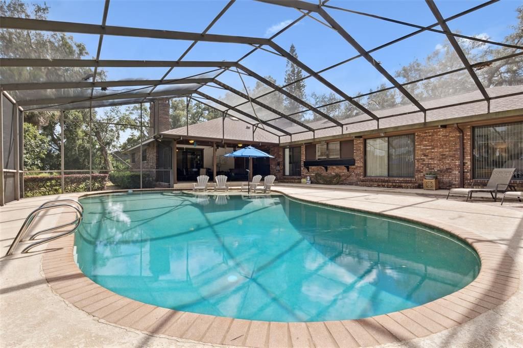 Active With Contract: $899,000 (4 beds, 3 baths, 3024 Square Feet)