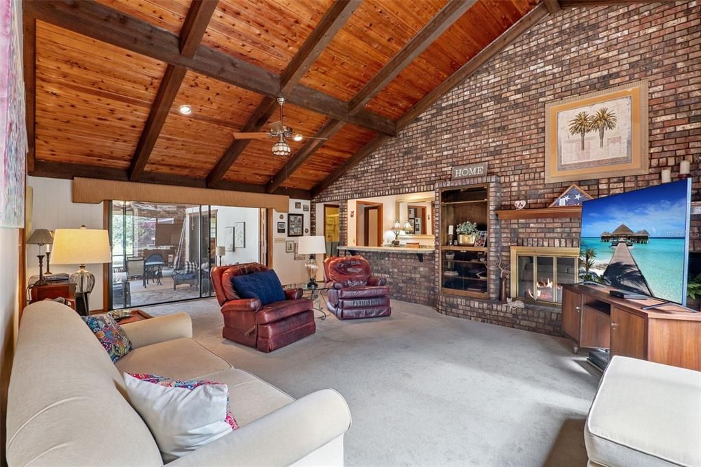 Active With Contract: $899,000 (4 beds, 3 baths, 3024 Square Feet)