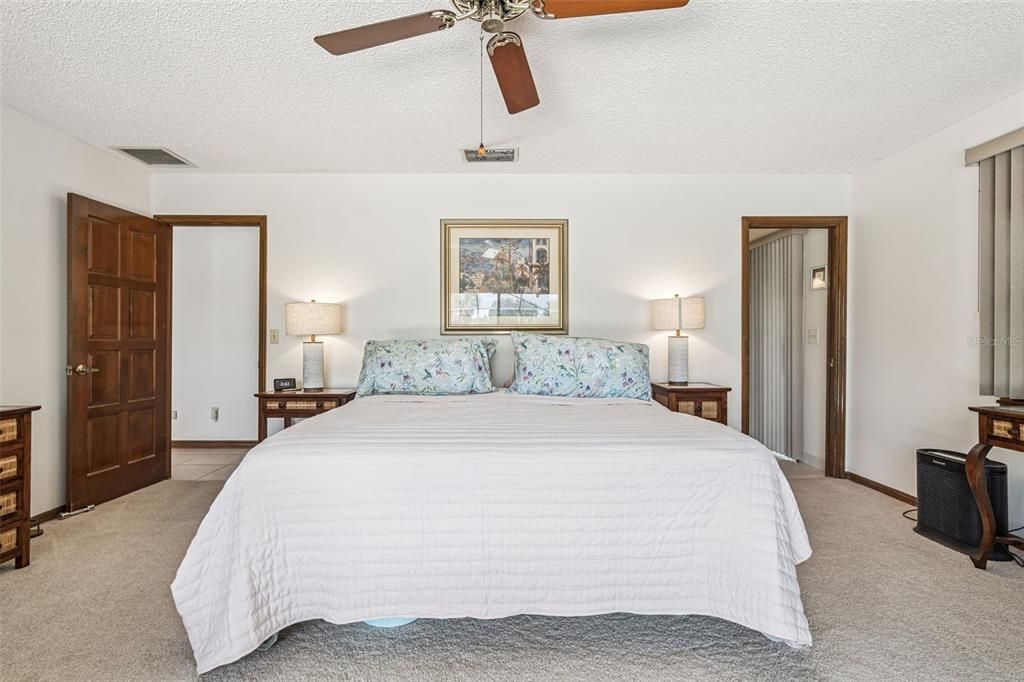 Active With Contract: $899,000 (4 beds, 3 baths, 3024 Square Feet)