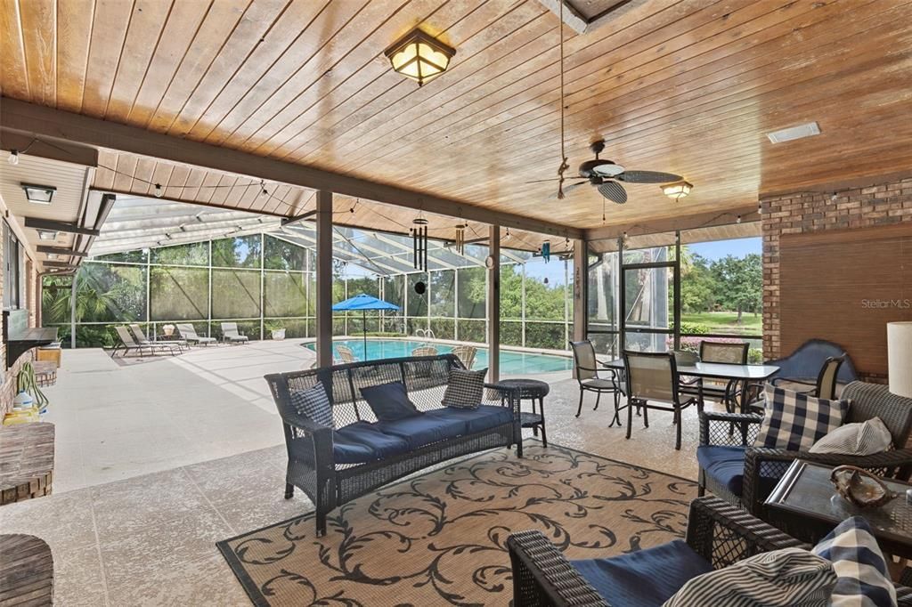 Active With Contract: $899,000 (4 beds, 3 baths, 3024 Square Feet)