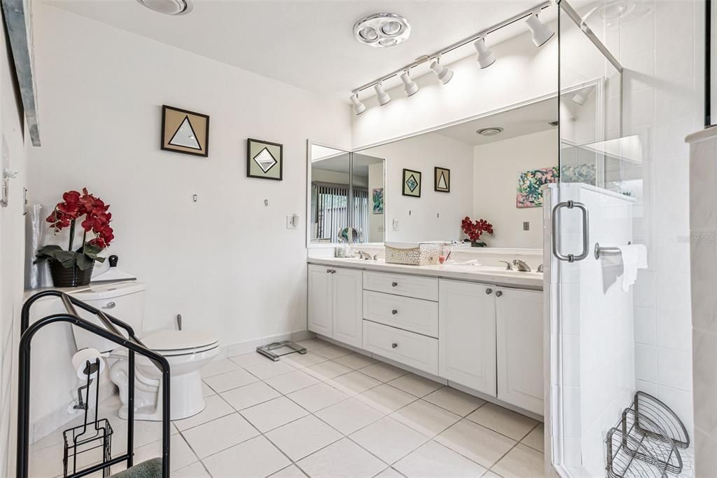 Active With Contract: $899,000 (4 beds, 3 baths, 3024 Square Feet)