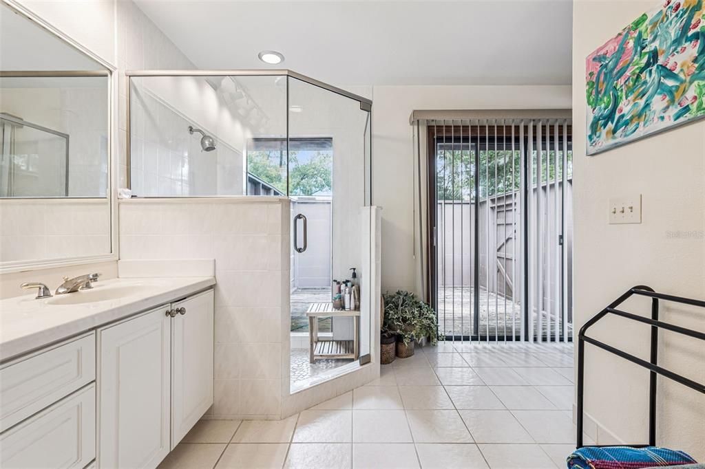 Active With Contract: $899,000 (4 beds, 3 baths, 3024 Square Feet)