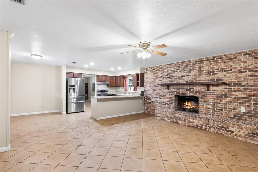 En Venta: $449,000 (3 camas, 2 baños, 1500 Pies cuadrados)