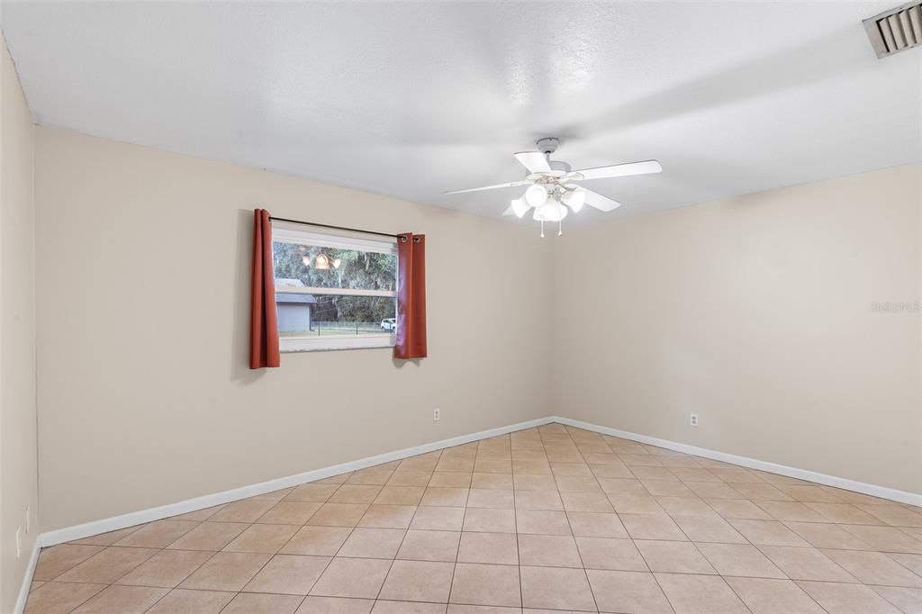 En Venta: $449,000 (3 camas, 2 baños, 1500 Pies cuadrados)