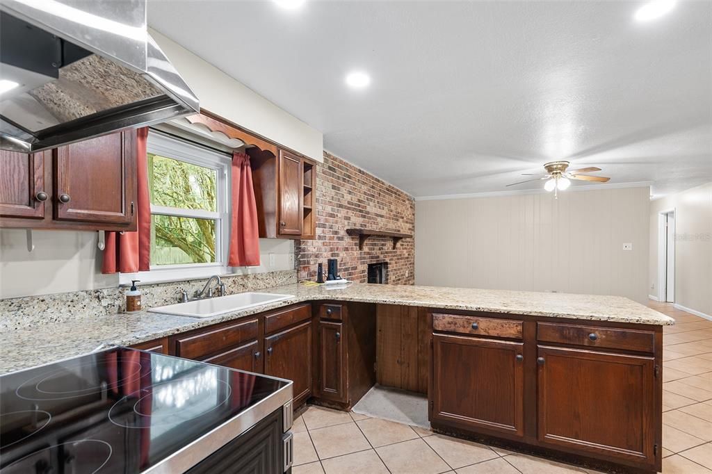 En Venta: $449,000 (3 camas, 2 baños, 1500 Pies cuadrados)