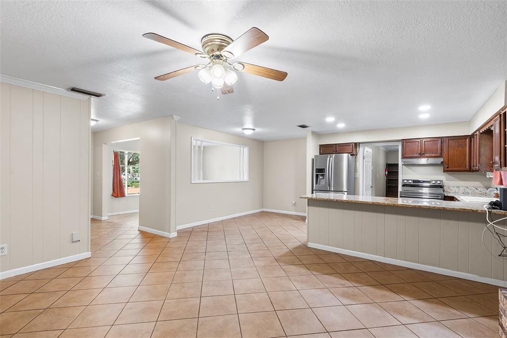 En Venta: $449,000 (3 camas, 2 baños, 1500 Pies cuadrados)