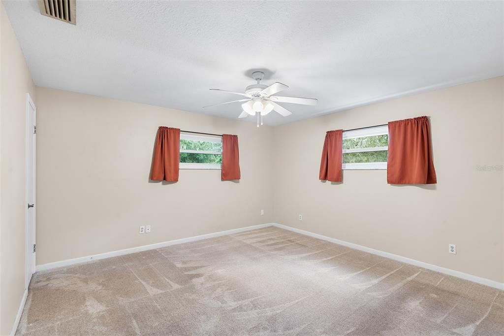 En Venta: $449,000 (3 camas, 2 baños, 1500 Pies cuadrados)