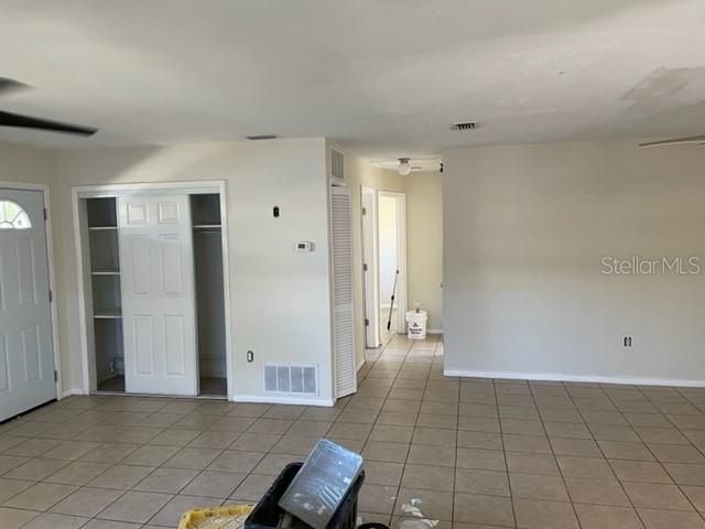 For Rent: $1,925 (3 beds, 1 baths, 1214 Square Feet)