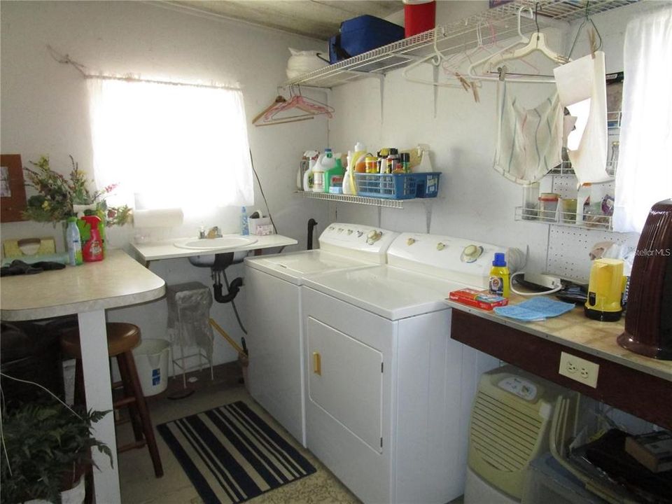 待售: $119,900 (2 贝兹, 2 浴室, 1294 平方英尺)