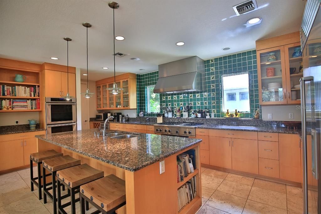 For Sale: $2,390,000 (3 beds, 4 baths, 4844 Square Feet)