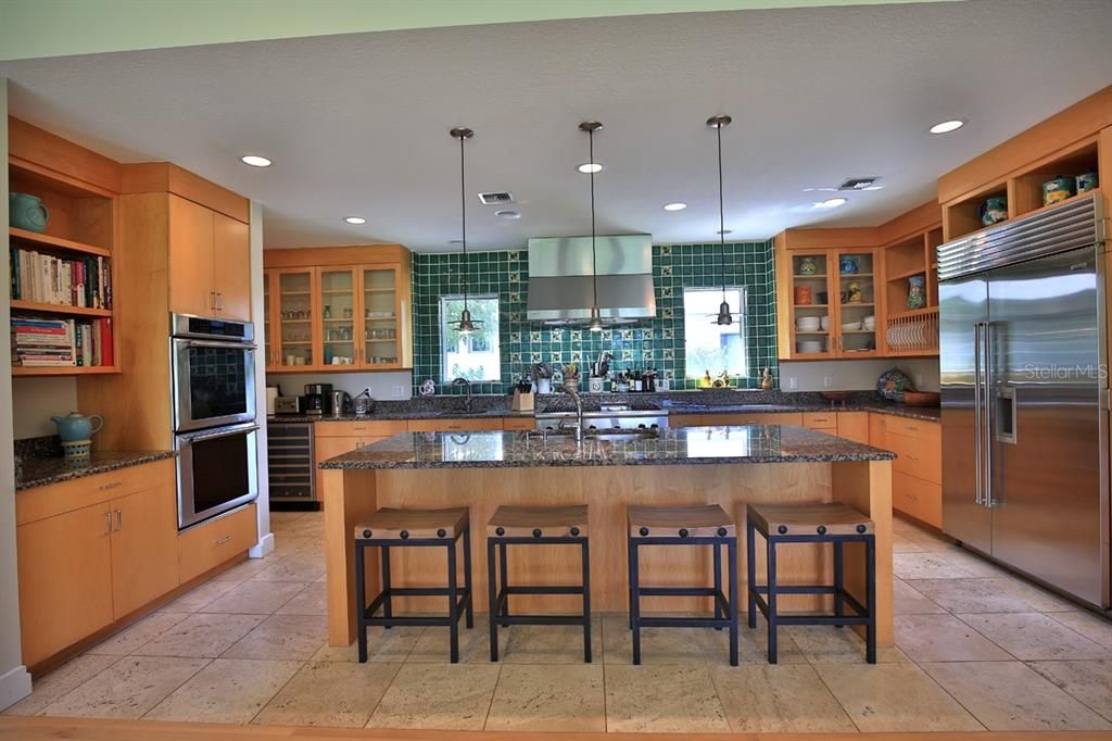 For Sale: $2,390,000 (3 beds, 4 baths, 4844 Square Feet)