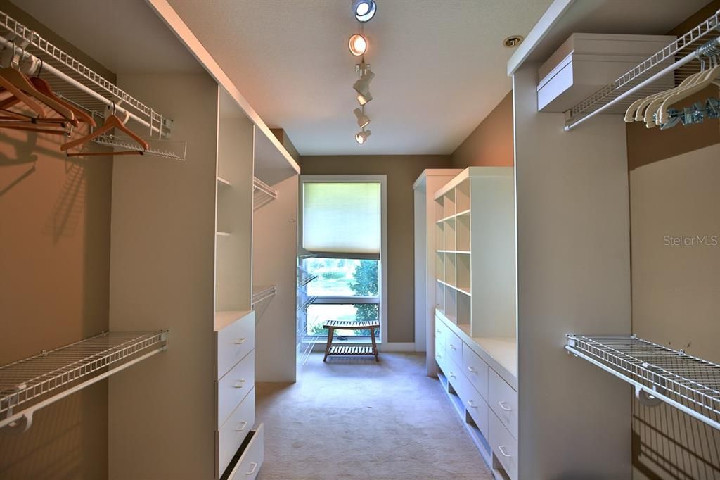 For Sale: $2,390,000 (3 beds, 4 baths, 4844 Square Feet)