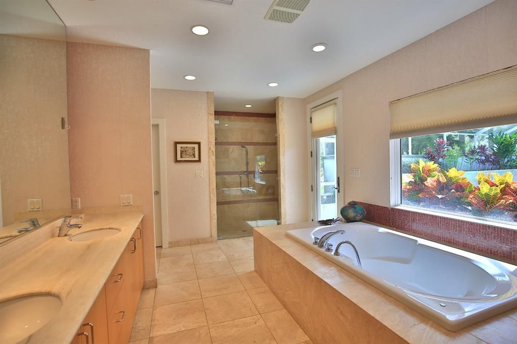 For Sale: $2,390,000 (3 beds, 4 baths, 4844 Square Feet)