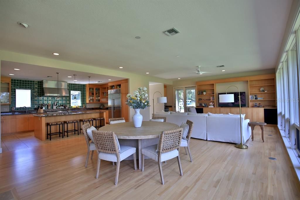 For Sale: $2,390,000 (3 beds, 4 baths, 4844 Square Feet)