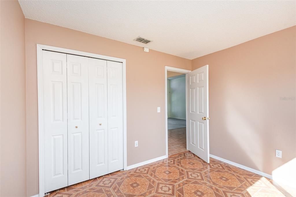 待售: $350,000 (3 贝兹, 2 浴室, 1227 平方英尺)