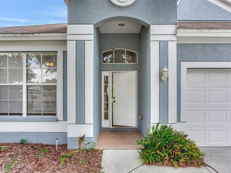 待售: $400,000 (4 贝兹, 2 浴室, 1922 平方英尺)