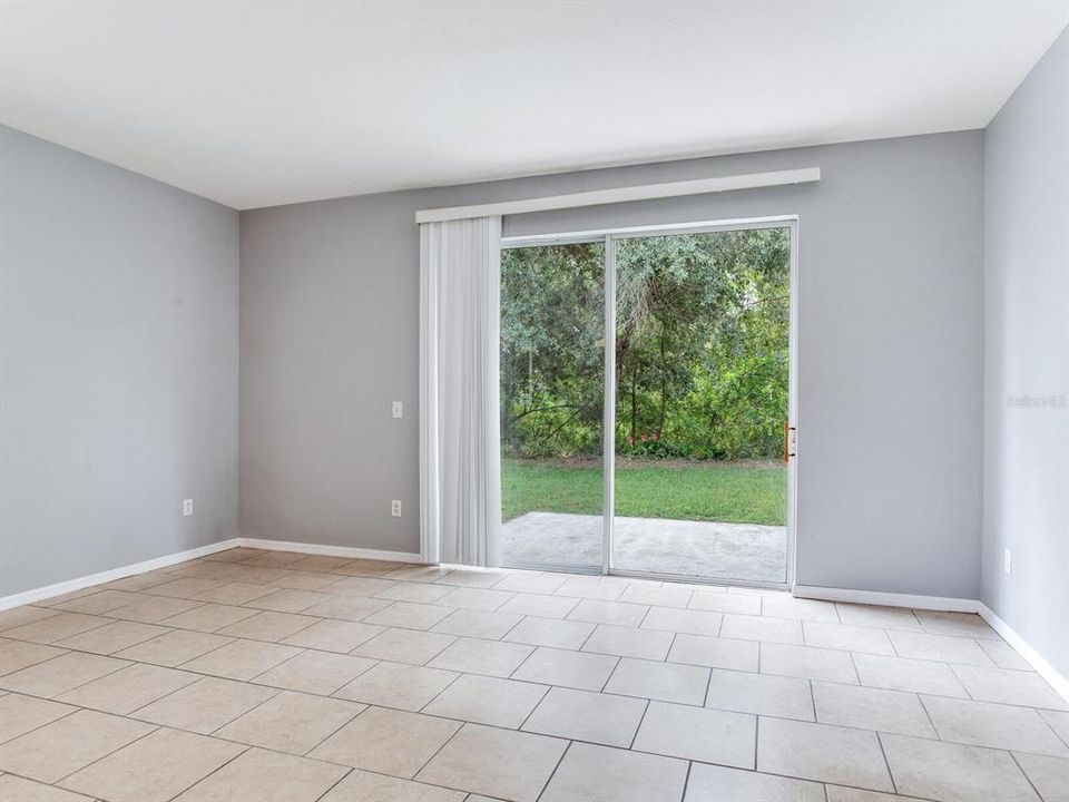 待售: $400,000 (4 贝兹, 2 浴室, 1922 平方英尺)