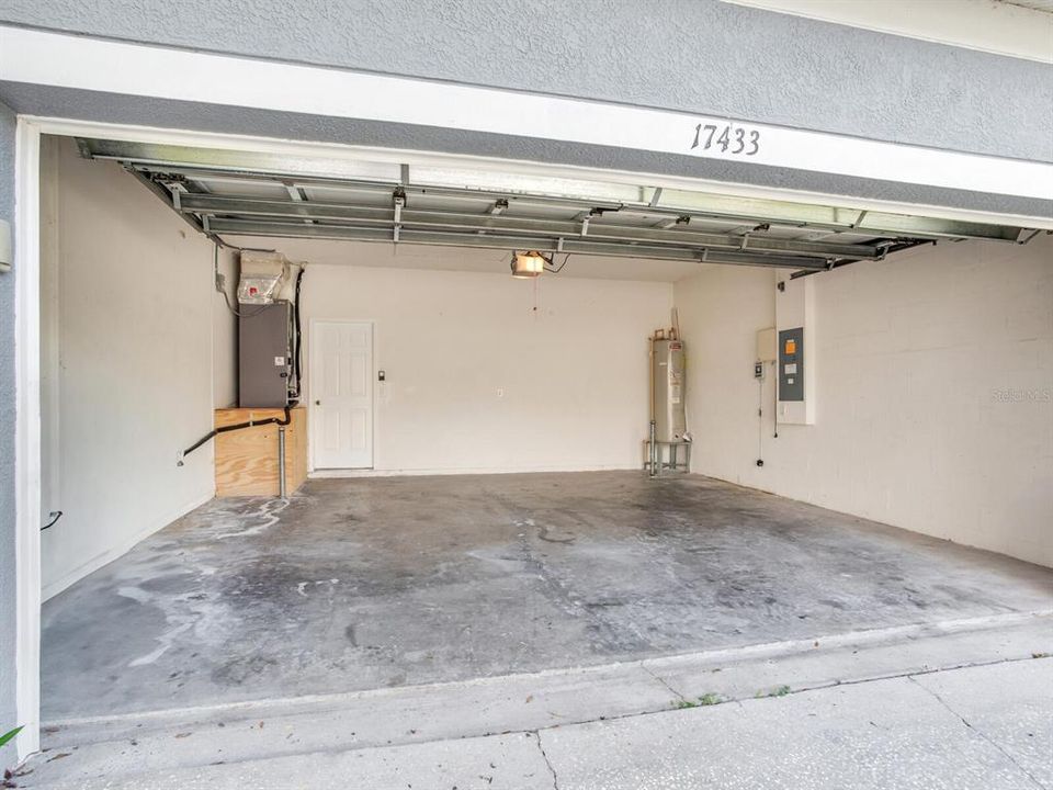 待售: $400,000 (4 贝兹, 2 浴室, 1922 平方英尺)