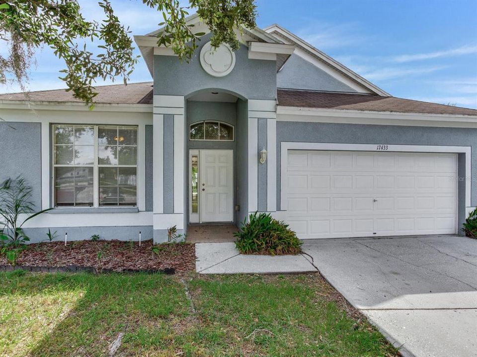 待售: $400,000 (4 贝兹, 2 浴室, 1922 平方英尺)