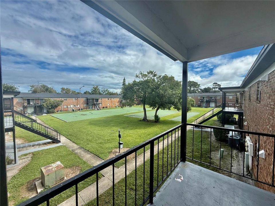 待售: $99,500 (2 贝兹, 1 浴室, 896 平方英尺)