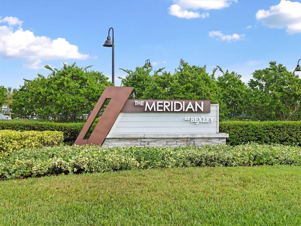 Под контрактом: $479,000 (2 спален, 2 ванн, 1894 Квадратных фут)