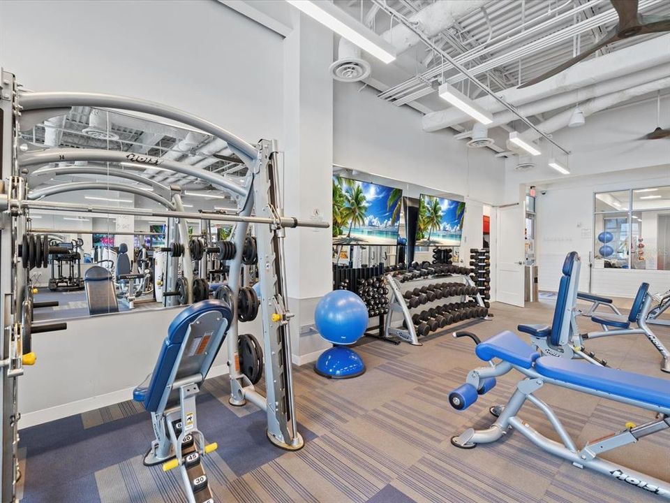 Под контрактом: $479,000 (2 спален, 2 ванн, 1894 Квадратных фут)