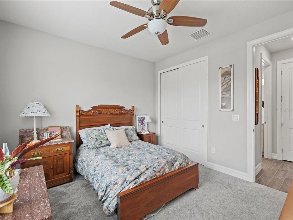 Под контрактом: $479,000 (2 спален, 2 ванн, 1894 Квадратных фут)