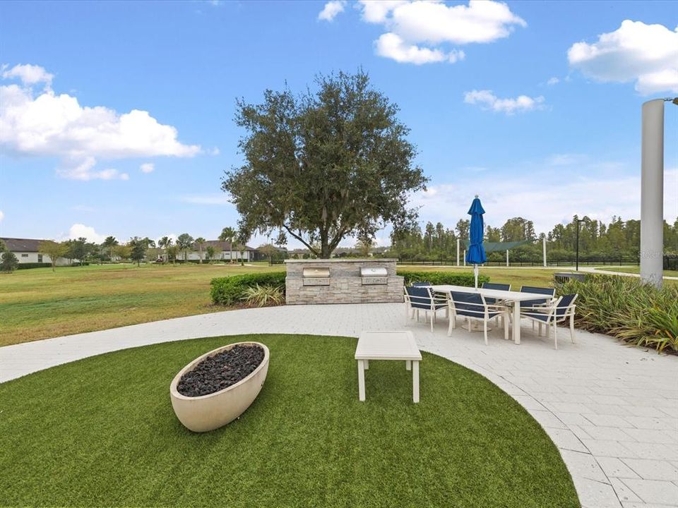 Под контрактом: $479,000 (2 спален, 2 ванн, 1894 Квадратных фут)