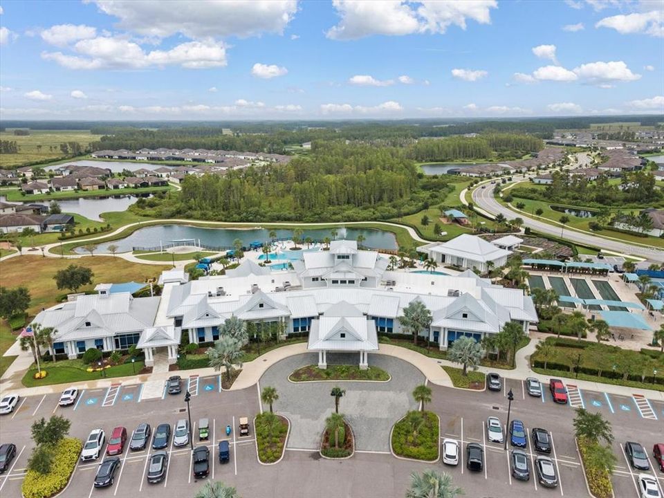 Под контрактом: $479,000 (2 спален, 2 ванн, 1894 Квадратных фут)