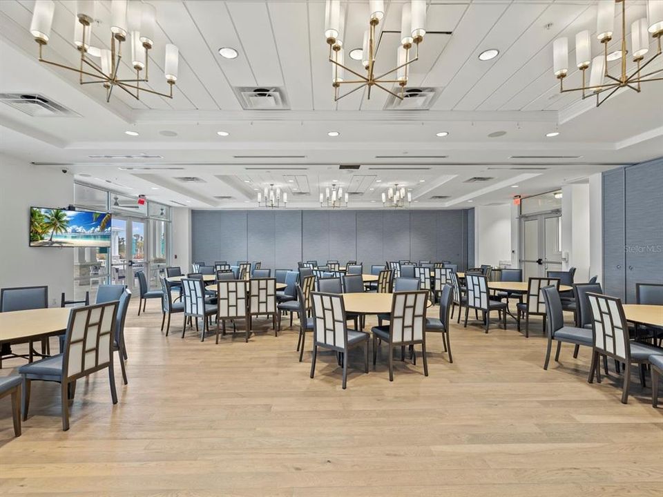 Под контрактом: $479,000 (2 спален, 2 ванн, 1894 Квадратных фут)