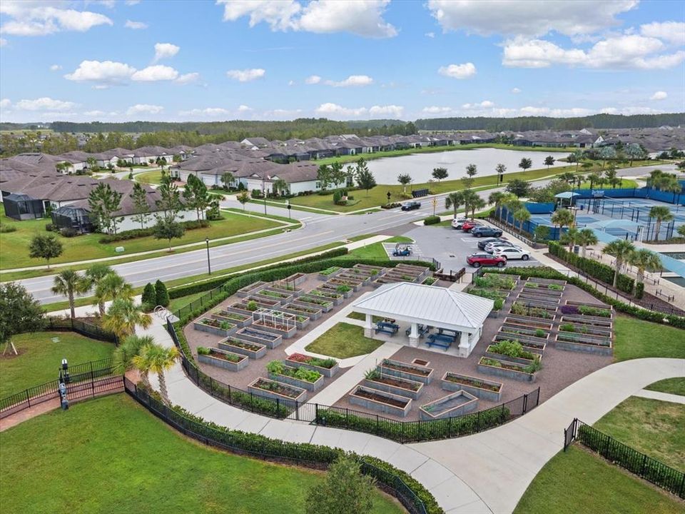 Под контрактом: $479,000 (2 спален, 2 ванн, 1894 Квадратных фут)